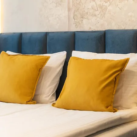 Margi Whisky Lux Aircon Апартаменты